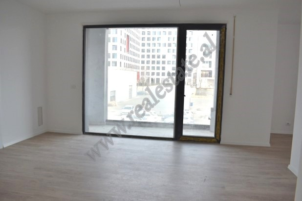 Ambient zyre me qira ne zonen e Ish sheshit Shqiponja ne Tirane